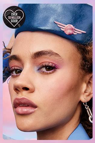 Effortless Glamour with Sky High Mascara