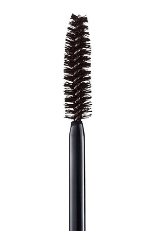 Enhance Lashes with Hypercurl Mascara