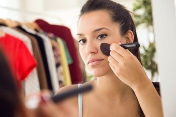 Genius setting powder hacks and tips - Maybelline India