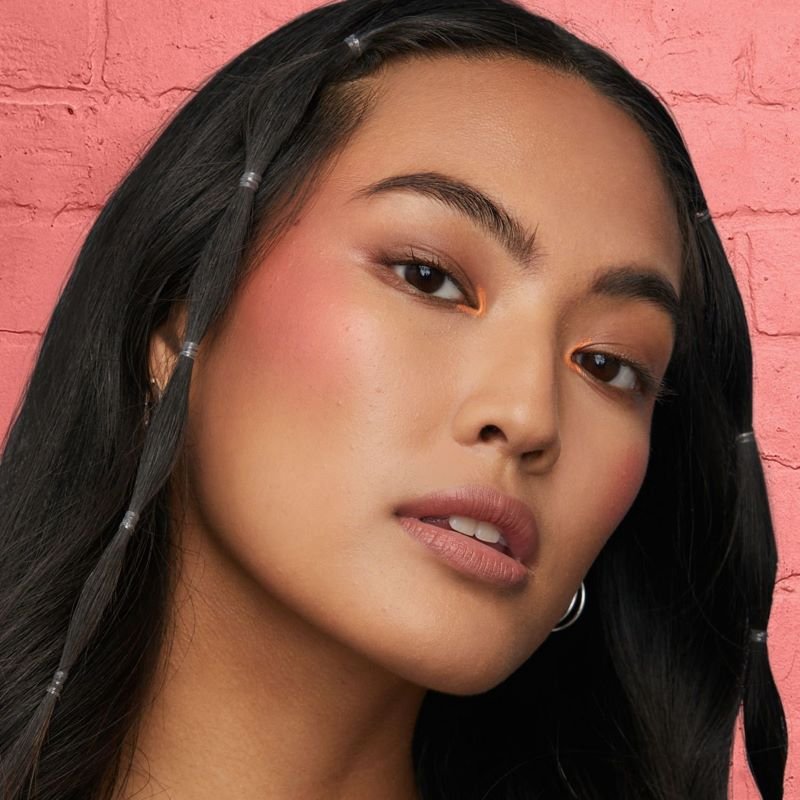 Makeup for Pictures Tips: Flawless Looks That Shine on Camera