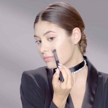 Perfect Foundation Makeup - Layer buildable foundation or picking up HD foundation - Maybelline India