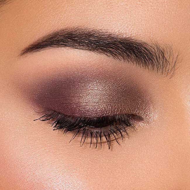 3 Simple Engagement Makeup Looks For Your New Beginning 