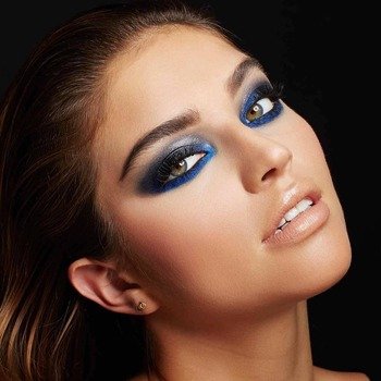 Step-By-Step Guide To Create A Stunning Masquerade Makeup Look