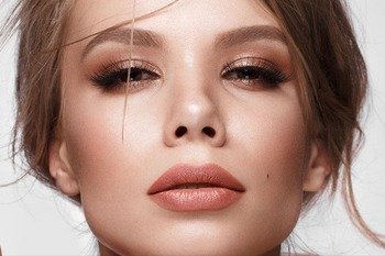 How to do Lipstick Makeup without Making it Look Washed Out - Maybelline India