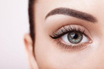 Create Under Eye Filler Like Effect Using A Concealer   Maybelline India